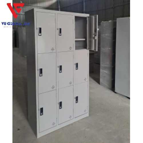 9-door locker with extra compartments
