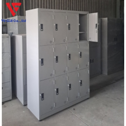 12-door iron locker with additional compartment 12C4KG