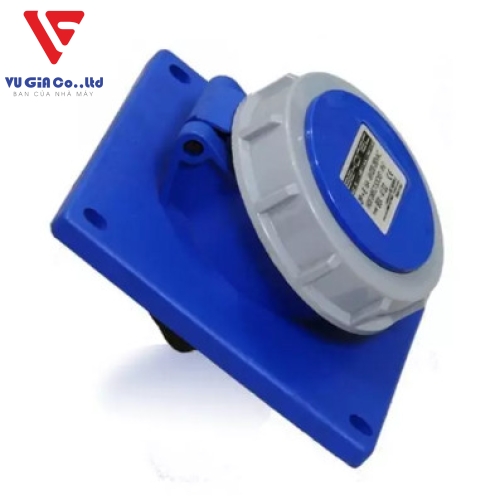 3-pin 32A watertight recessed socket BEK-4232