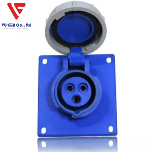 3-pin 32A watertight recessed socket BEK-4232