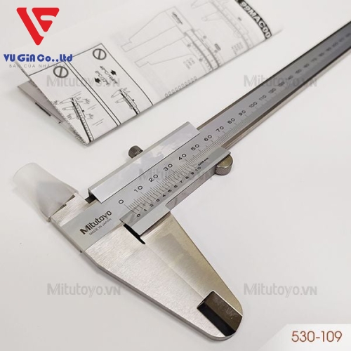 Mitutoyo 530-109 mechanical caliper (0 - 300mm)