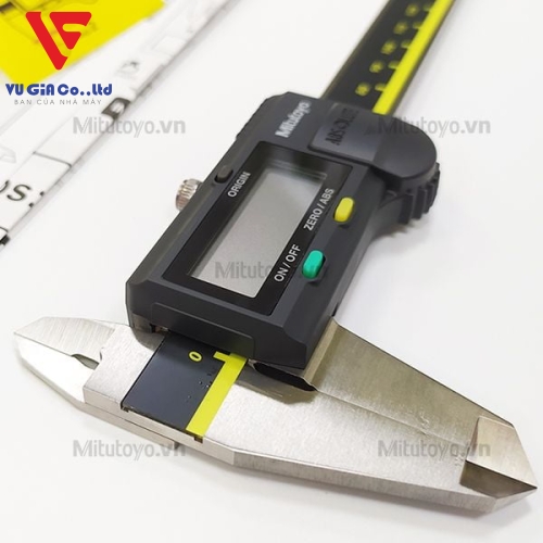 Mitutoyo digital caliper 500-181-30 (0-150mm)
