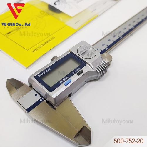 Mitutoyo 500-752-20 digital caliper (0-150mm/6